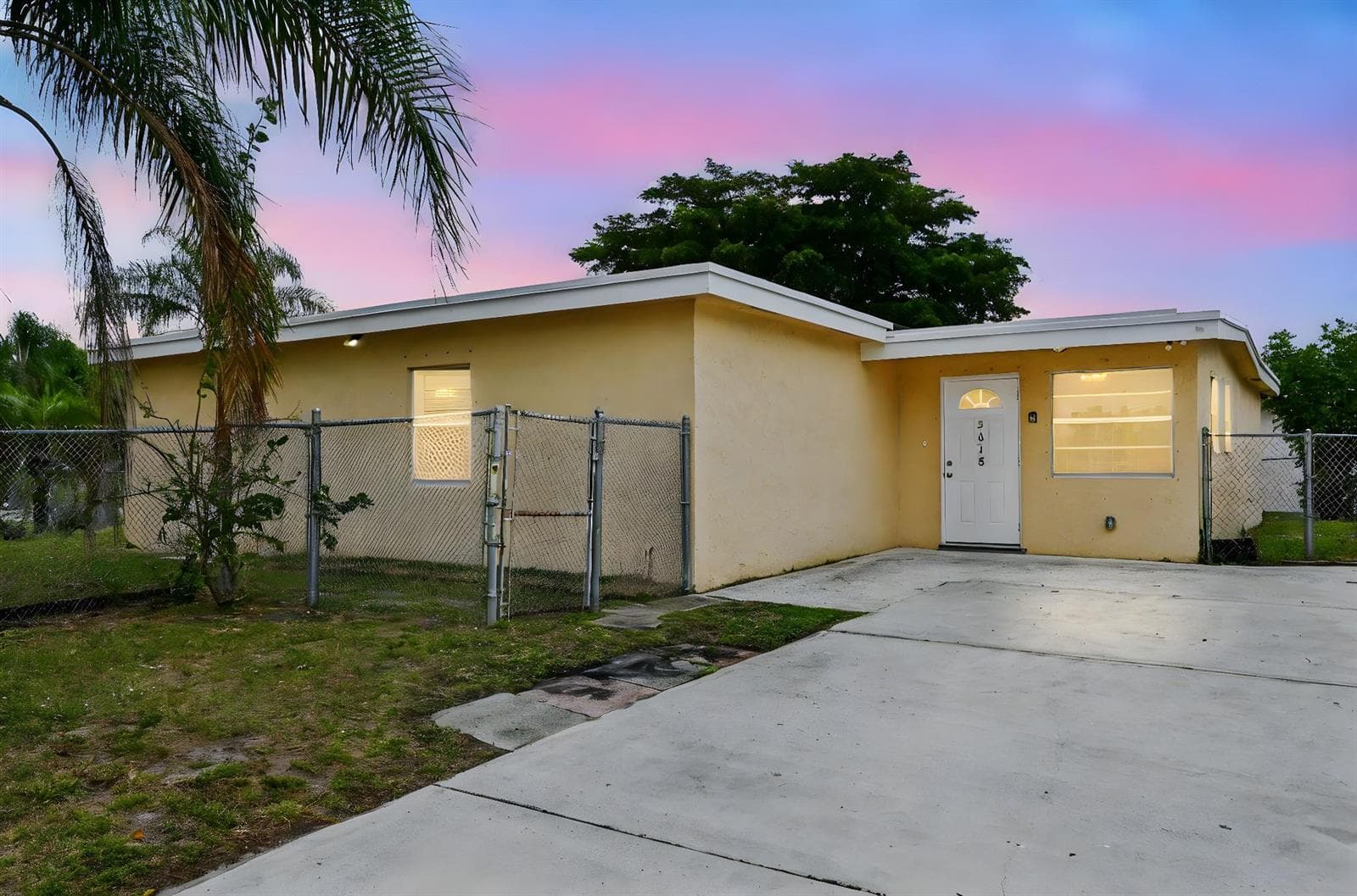 5618 Cinnamon Drive, West Palm Beach FL 33415