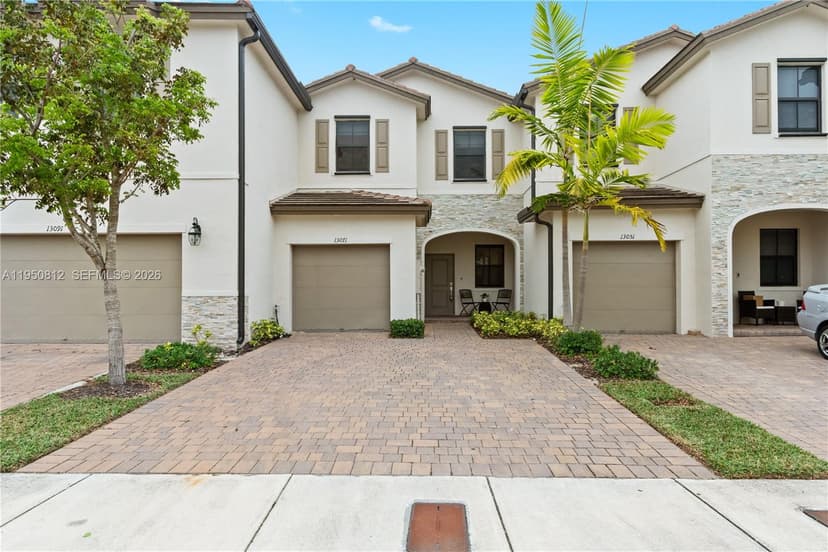 13071 SW 232nd Ln, Miami FL 33170