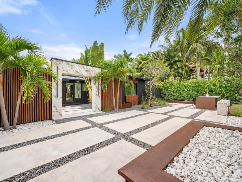 2711 NE 19th Street, Fort Lauderdale FL 33305