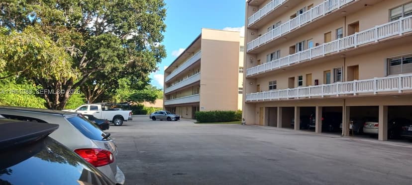 6731 Cypress Rd # 310, Plantation FL 33317