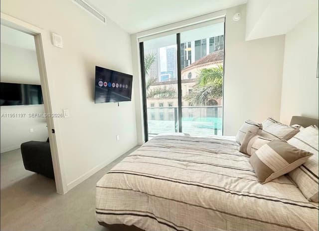121 NE 5th # 306, Miami FL 33132 - Miami, FL - Photo 6