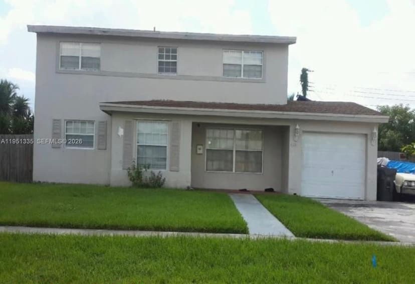 4390 NW 38th Ter, Lauderdale Lakes FL 33309