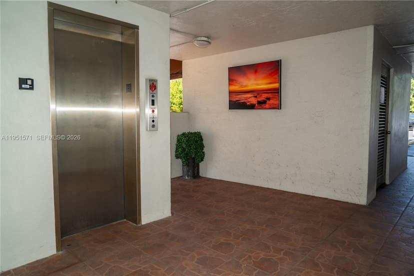 854 NW 87th Ave # 405, Miami FL 33172
