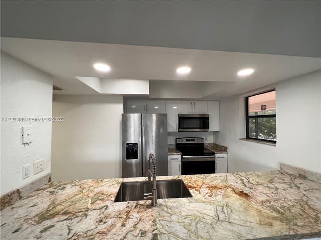 16220 NW 2nd Ave # 511, Miami FL 33169 - Miami, FL - Photo 2