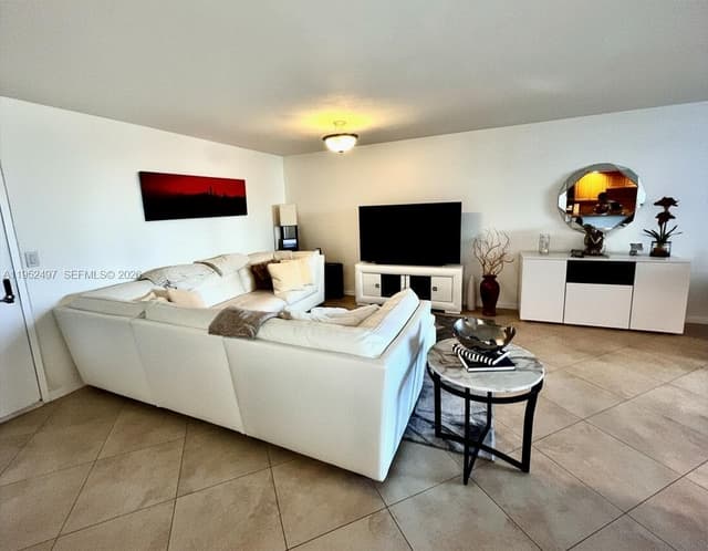2401 Collins Ave # 509, Miami Beach FL 33140 - Miami Beach, FL - Photo 3