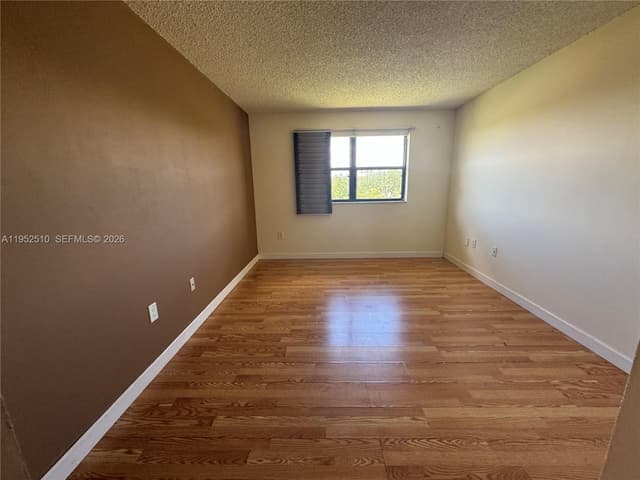 7235 NW 179th St # 311, Hialeah FL 33015 - Hialeah, FL - Photo 5