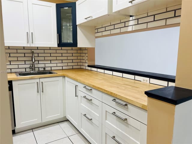 8000 Fairview Dr # 310, Tamarac FL 33321 - Tamarac, FL - Photo 3