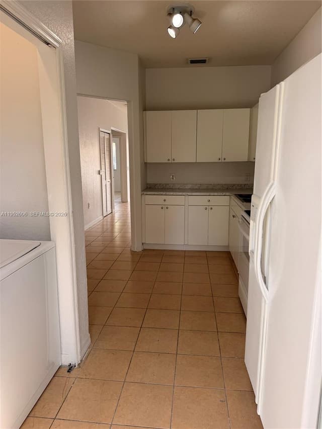 13264 Old Biscayne Dr # 405, Homestead FL 33033 - Homestead, FL - Photo 3