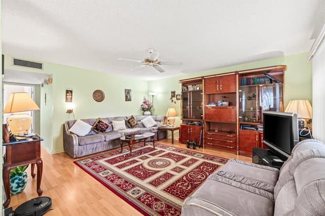 508 Normandy K # 508, Delray Beach FL 33484 - Delray Beach, FL - Photo 5