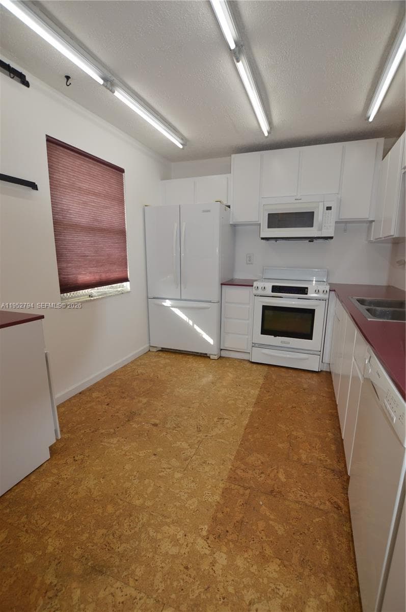 425 SE 11th Ter # 402, Dania Beach FL 33004