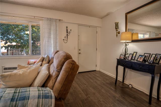 251 SW 134th Way # 302M, Pembroke Pines FL 33027 - Pembroke Pines, FL - Photo 3