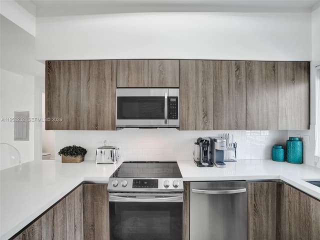 601 NE 36th St # 1003, Miami FL 33137 - Miami, FL - Photo 2