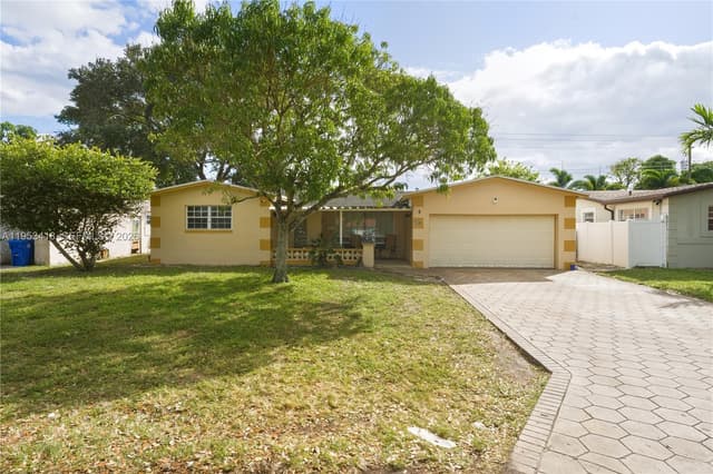 7630 Embassy Blvd, Miramar FL 33023 - Miramar, FL - Photo 3