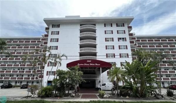 3660 NE 166TH ST # 609, North Miami Beach FL 33160 - North Miami Beach, FL - Photo 2