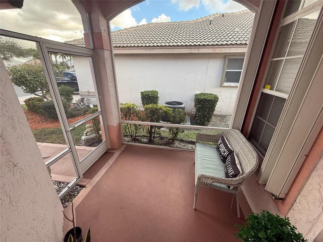 2824 Waters Edge Circle, FL 33413 - Photo 6