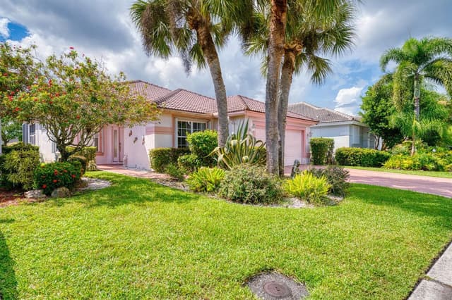 2824 Waters Edge Circle, FL 33413 - Photo 5