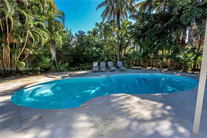 1242 Buchanan St, Hollywood FL 33019