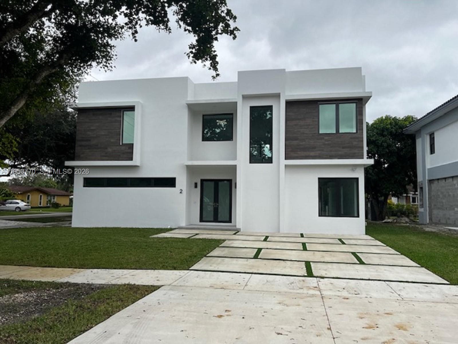 2 Hough Dr, Miami Springs FL 33166 - Miami Springs, FL - Photo 1