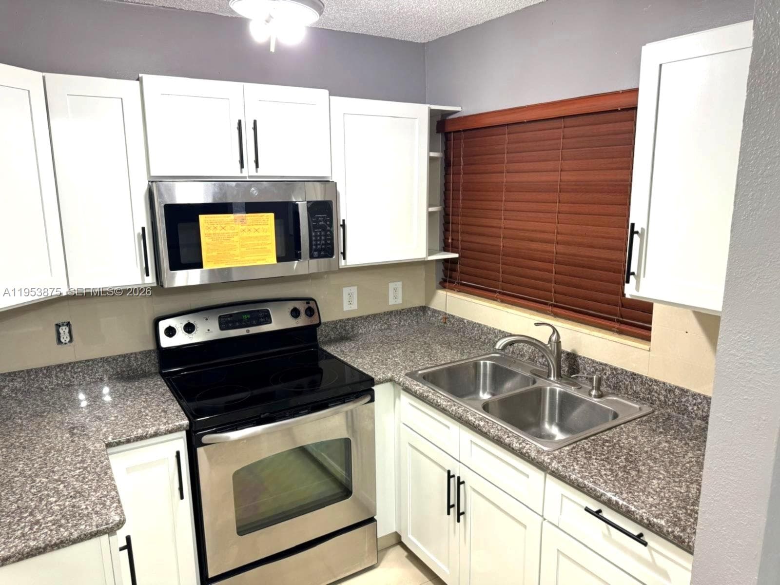 5461 W 24th Ave # 25, Hialeah FL 33016 - Hialeah, FL - Photo 1