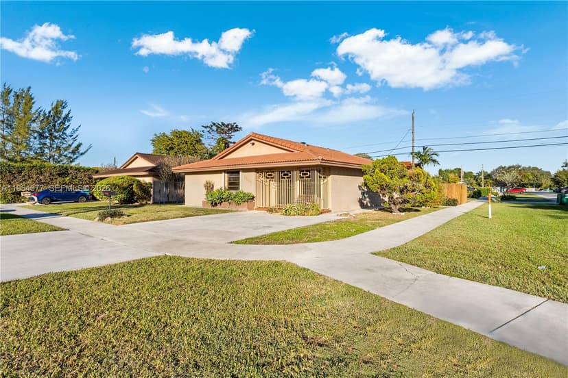 3895 SW 68th Ave, Miami FL 33155