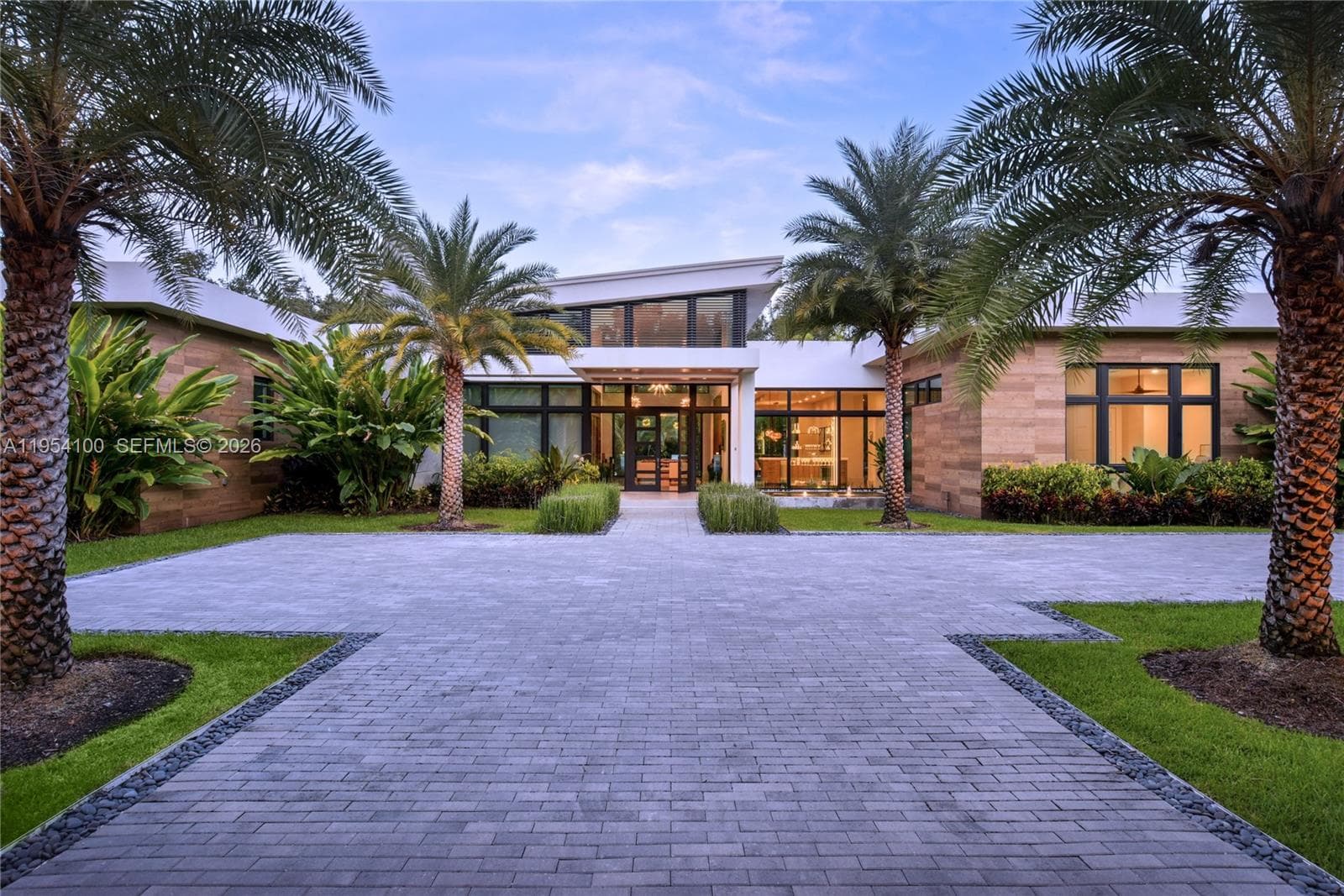 11050 SW 69th Ave, Pinecrest FL 33156