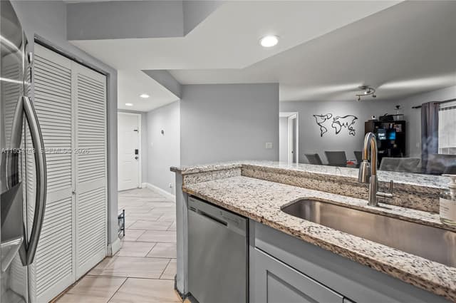 8058 NW 15th Mnr # 8058, Plantation FL 33322 - Plantation, FL - Photo 3