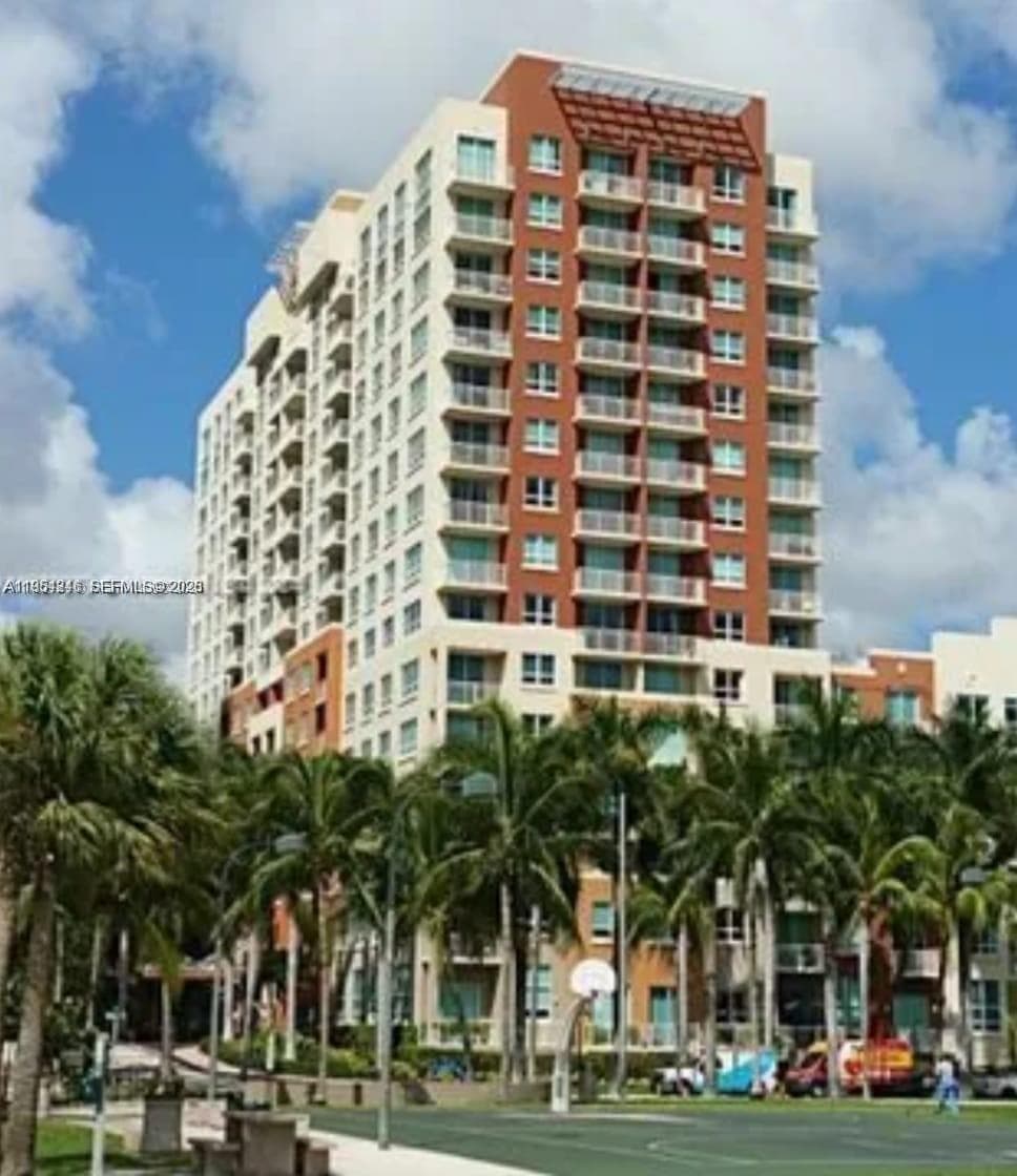 2000 N Bayshore Dr # 801, Miami FL 33137 - Miami, FL - Photo 1