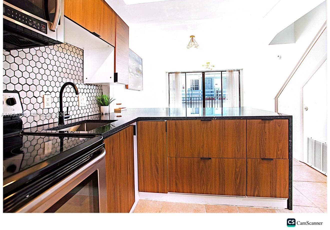 1531 SE 15th St # 5, Fort Lauderdale FL 33316 - Fort Lauderdale, FL - Photo 1