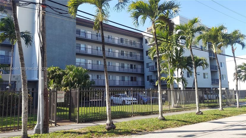 900 SW 84th Ave # 301E, Miami FL 33144