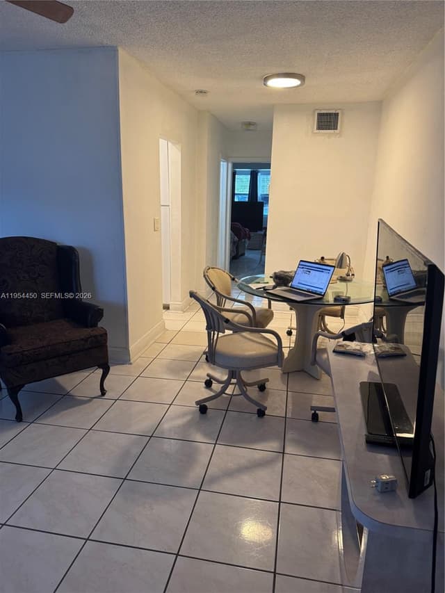 55 NW 204th St # 1, Miami Gardens FL 33169 - Miami Gardens, FL - Photo 4