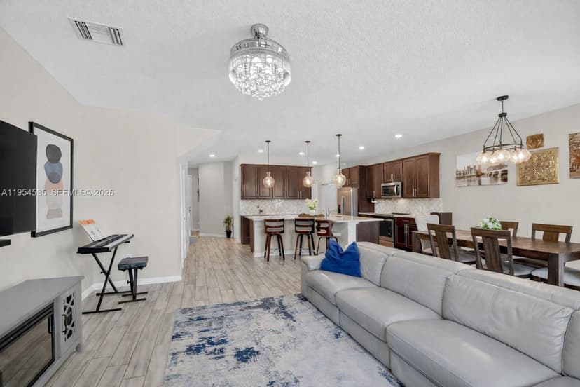 4850 San Fratello Cir, Lake Worth FL 33467