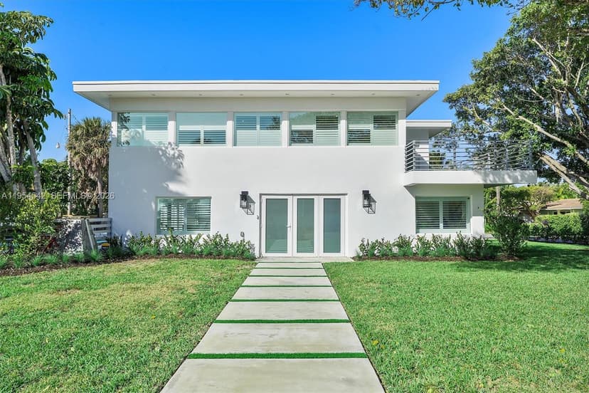 1903 Bay Dr, Pompano Beach FL 33062