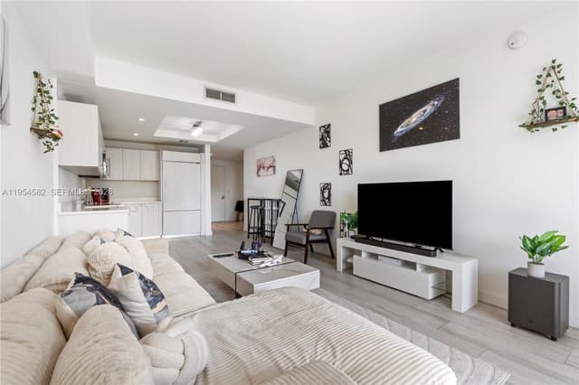 55 SW 9th St # 3005, Miami FL 33130 - Miami, FL - Photo 6