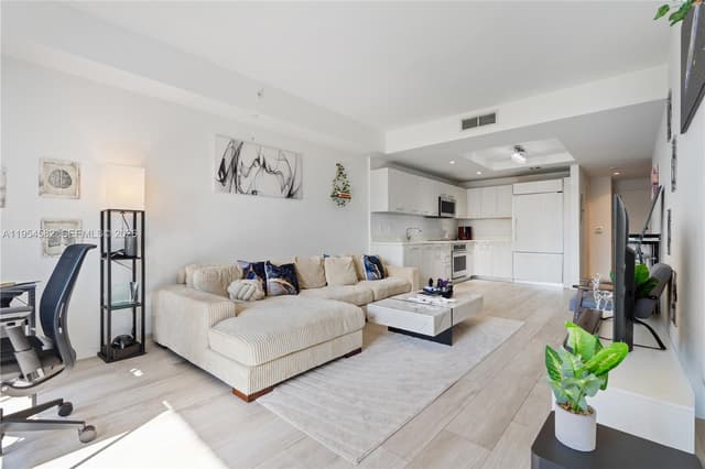55 SW 9th St # 3005, Miami FL 33130 - Miami, FL - Photo 5