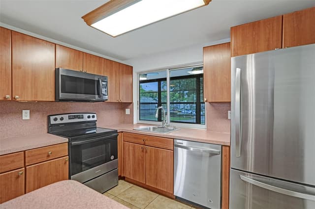 9351 Lime Bay Boulevard # 201, Tamarac FL 33321 - Tamarac, FL - Photo 6