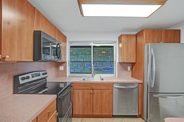 9351 Lime Bay Boulevard # 201, Tamarac FL 33321 - Tamarac, FL - Photo 7