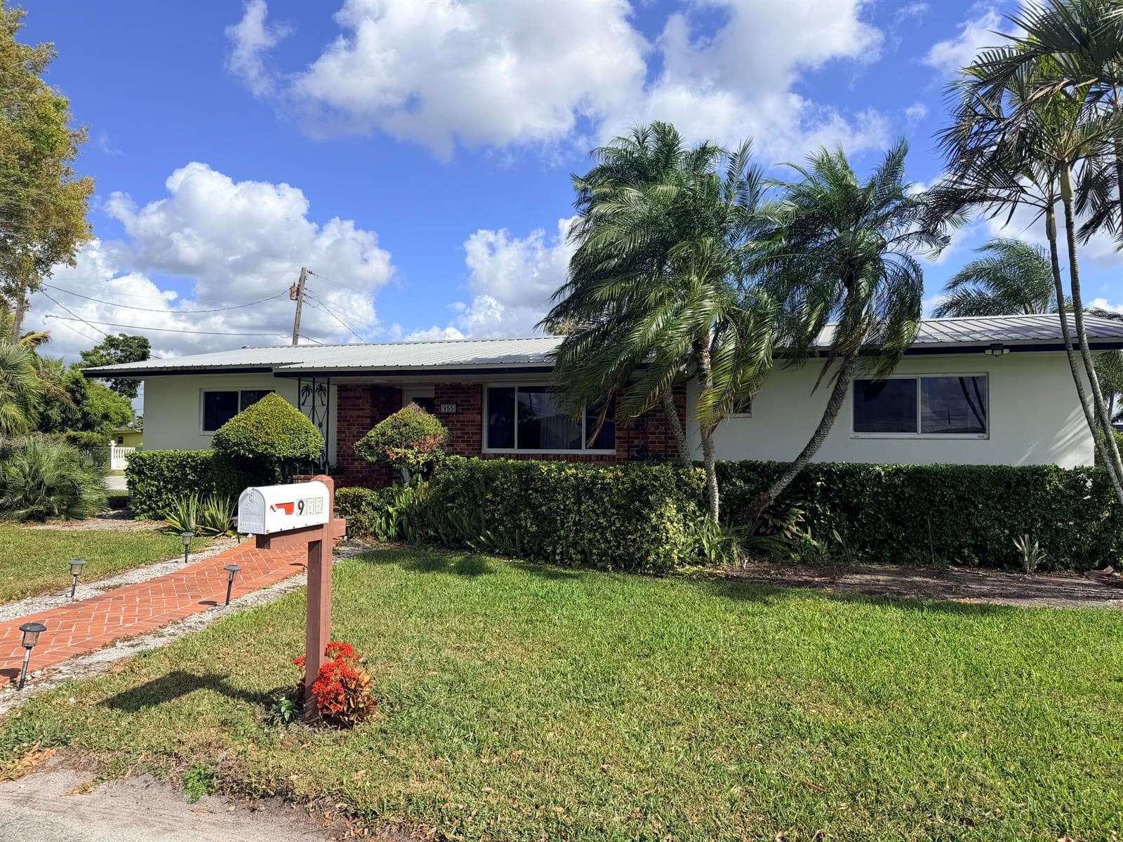 955 NW 4th St Street, Belle Glade FL 33430