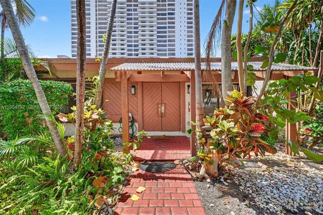 2619 S Parkview Dr, Hallandale Beach FL 33009 - Hallandale Beach, FL - Photo 6