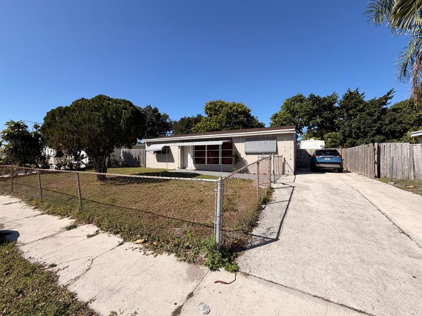 431 Pensacola Drive, Lake Worth FL 33462