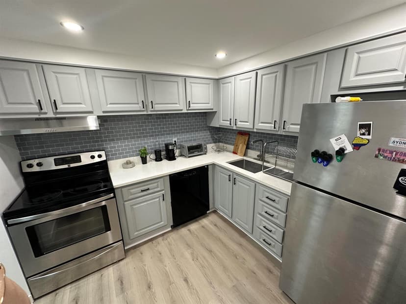 500 Executive Center Drive # 3h, West Palm Beach FL 33401