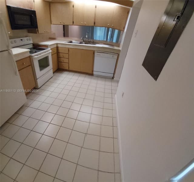 2621 Village Blvd # 102, West Palm Beach FL 33409 - West Palm Beach, FL - Photo 4
