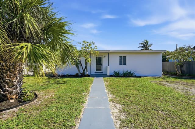 1308 NW 13th Ct, Fort Lauderdale FL 33311 - Fort Lauderdale, FL - Photo 2