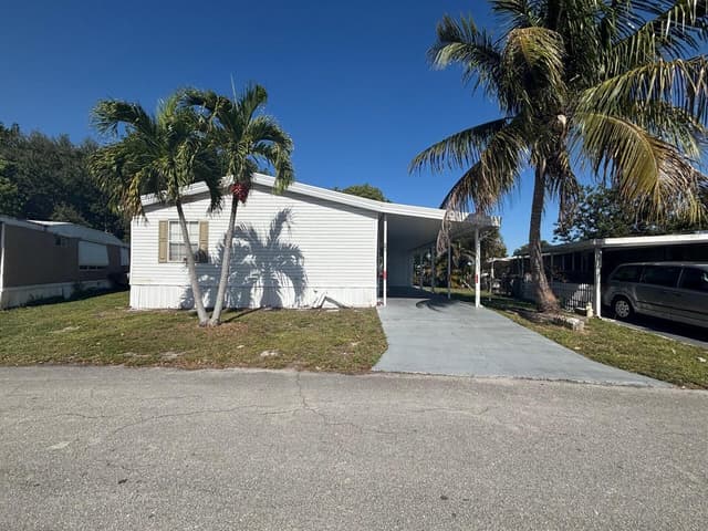 403 NW 50th Ct, Lot# 1415, Deerfield Beach FL 33064 - Deerfield Beach, FL - Photo 2