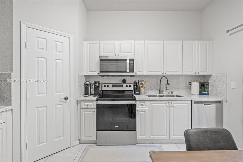 1940 SE 24th Ter, Homestead FL 33035