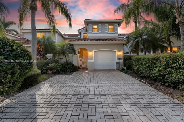 1120 Cliffrose St, Hollywood FL 33019 - Hollywood, FL - Photo 2