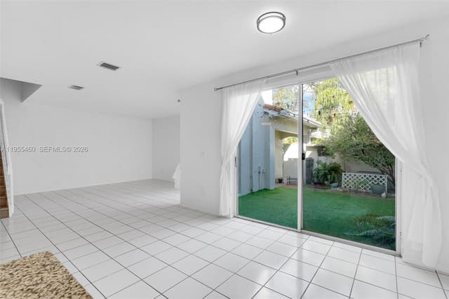 1120 Cliffrose St, Hollywood FL 33019 - Hollywood, FL - Photo 3