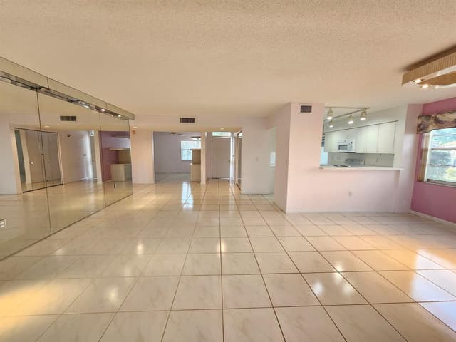 9963 Seacrest Circle # 101, Boynton Beach FL 33437 - Boynton Beach, FL - Photo 5