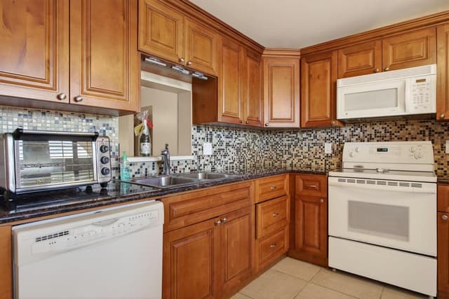 2003 Granada Drive # L4, Coconut Creek FL 33066 - Coconut Creek, FL - Photo 4