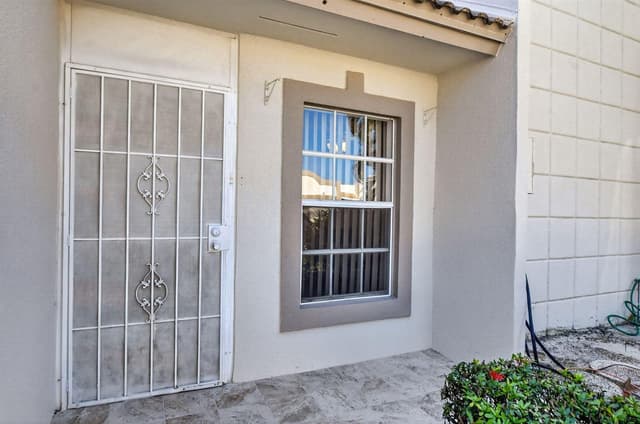 9110 Fairbanks Lane # 5, Boca Raton FL 33496 - Boca Raton, FL - Photo 2
