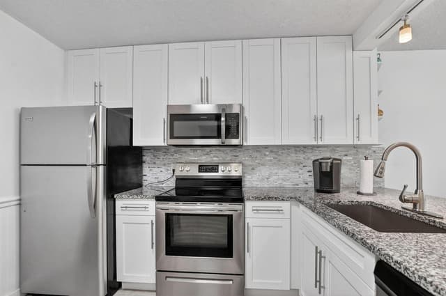 9110 Fairbanks Lane # 5, Boca Raton FL 33496 - Boca Raton, FL - Photo 7